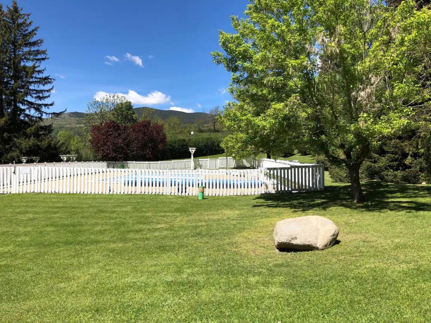 Cerdanya En Familia Montana Park Apartment Enveitg Екстериор снимка